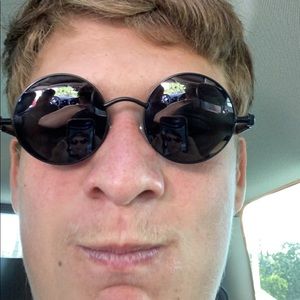 Meet your Posher, Gary